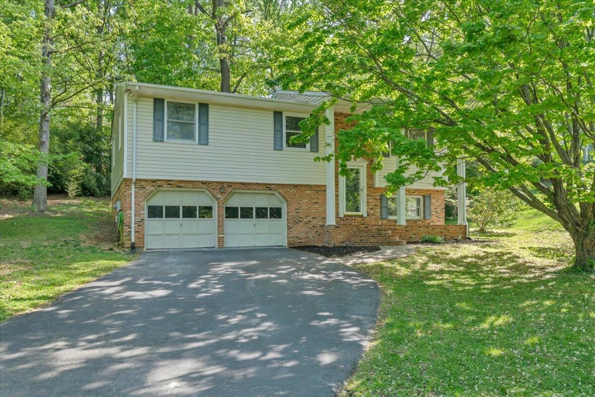56 Heather LN