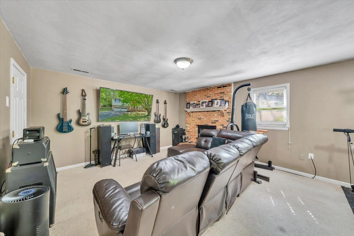 56 Heather LN - Photo 23
