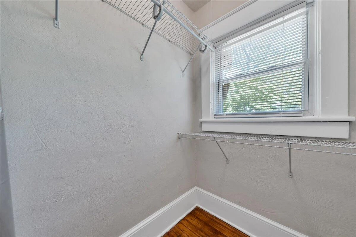 1627 Mercer AVE - Photo 28