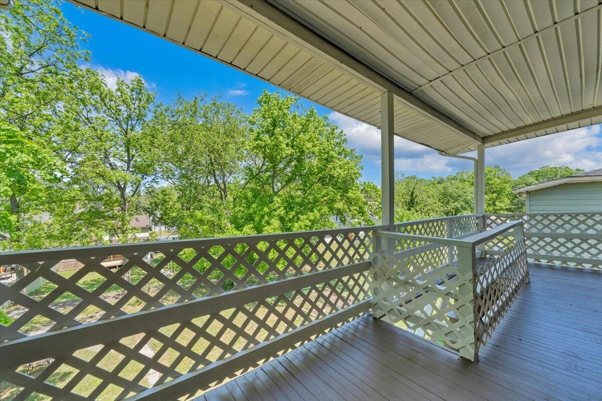 1627 Mercer AVE - Photo 36