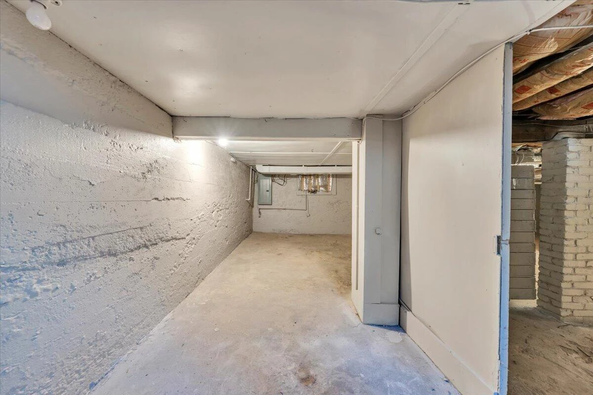 1627 Mercer AVE - Photo 40
