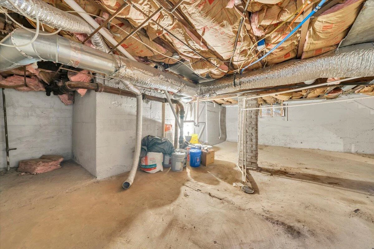 1627 Mercer AVE - Photo 45