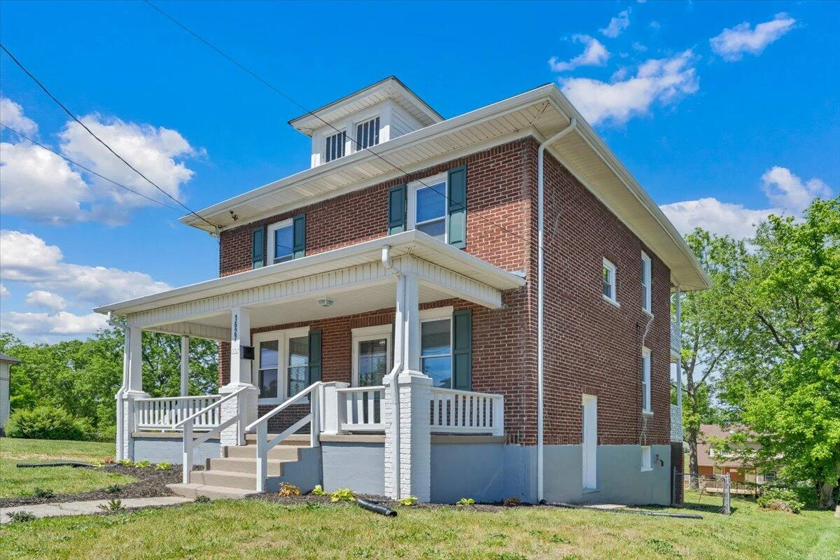 1627 Mercer AVE - Photo 54