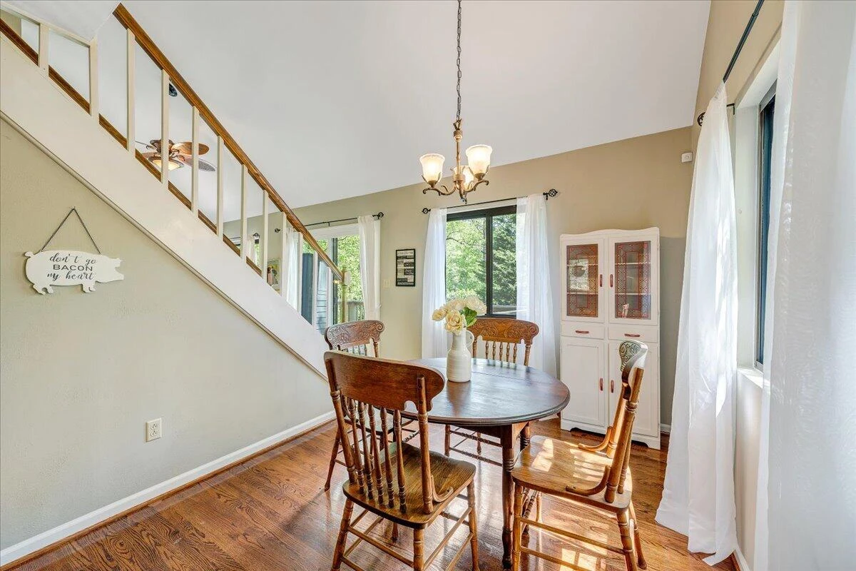 8664 Martins Creek RD - Photo 14