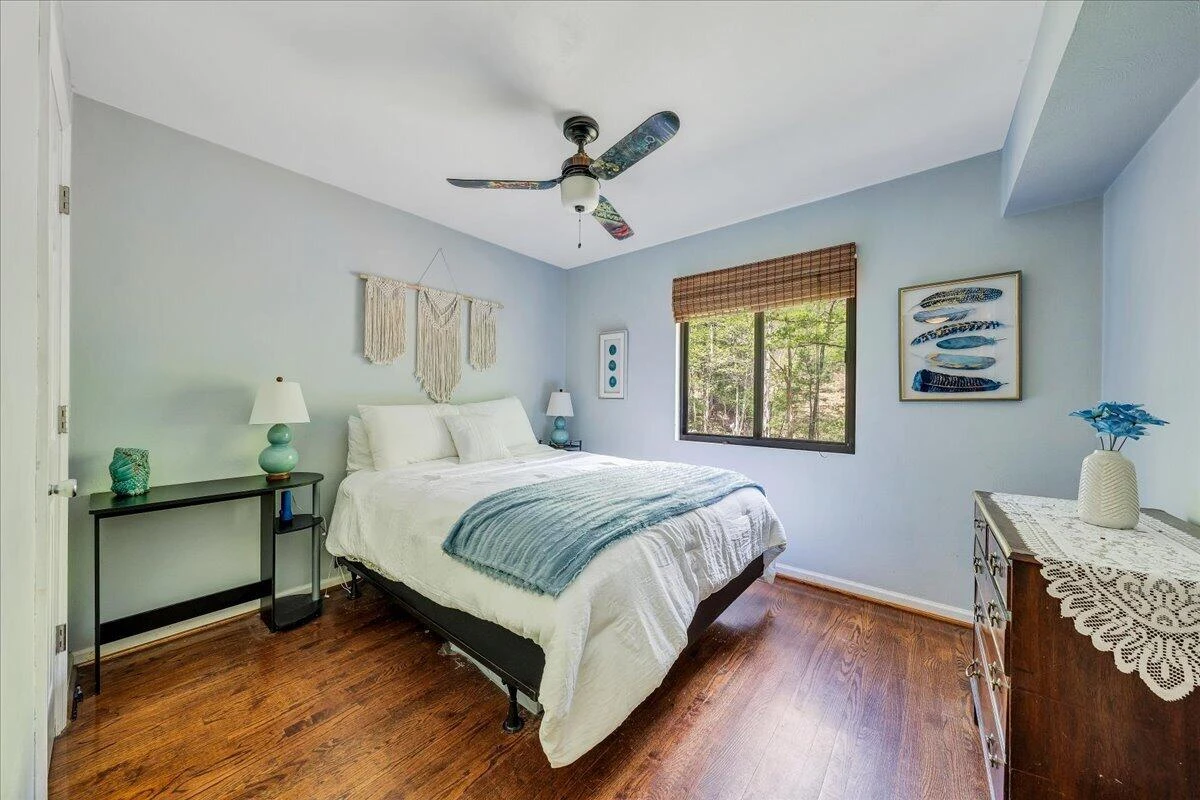 8664 Martins Creek RD - Photo 17
