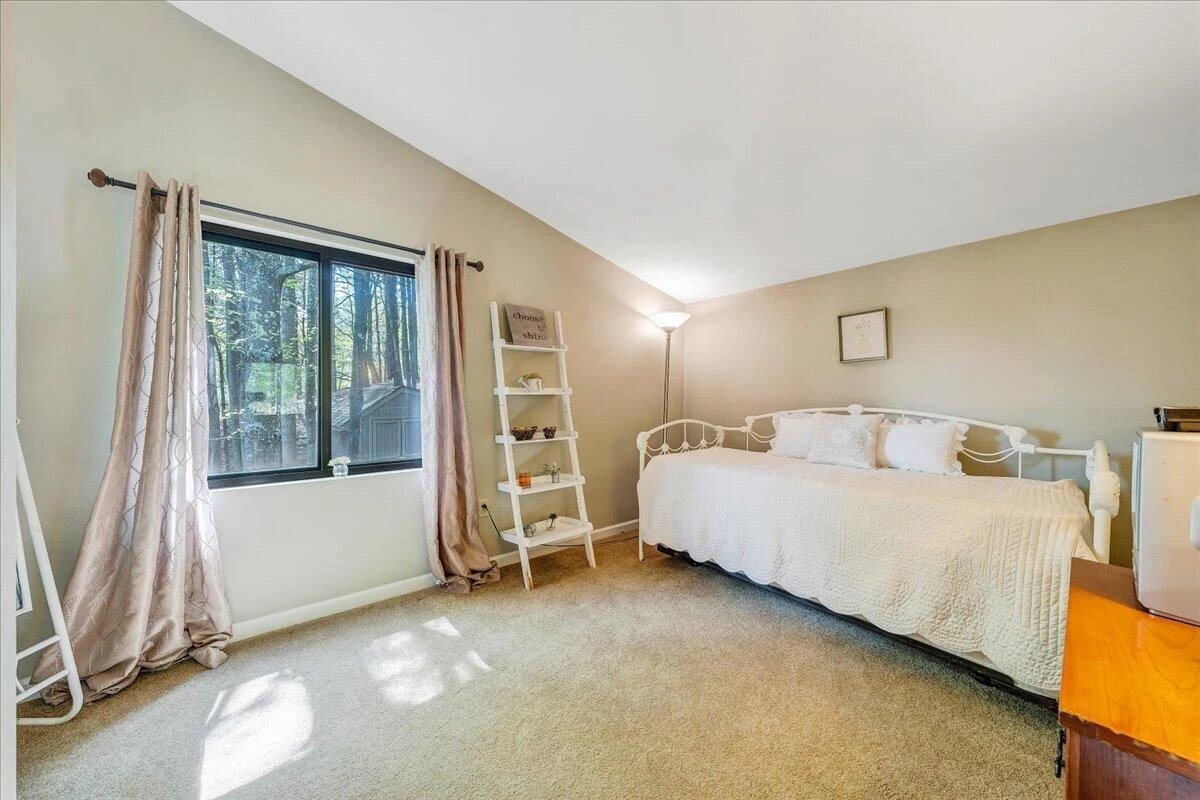 8664 Martins Creek RD - Photo 24