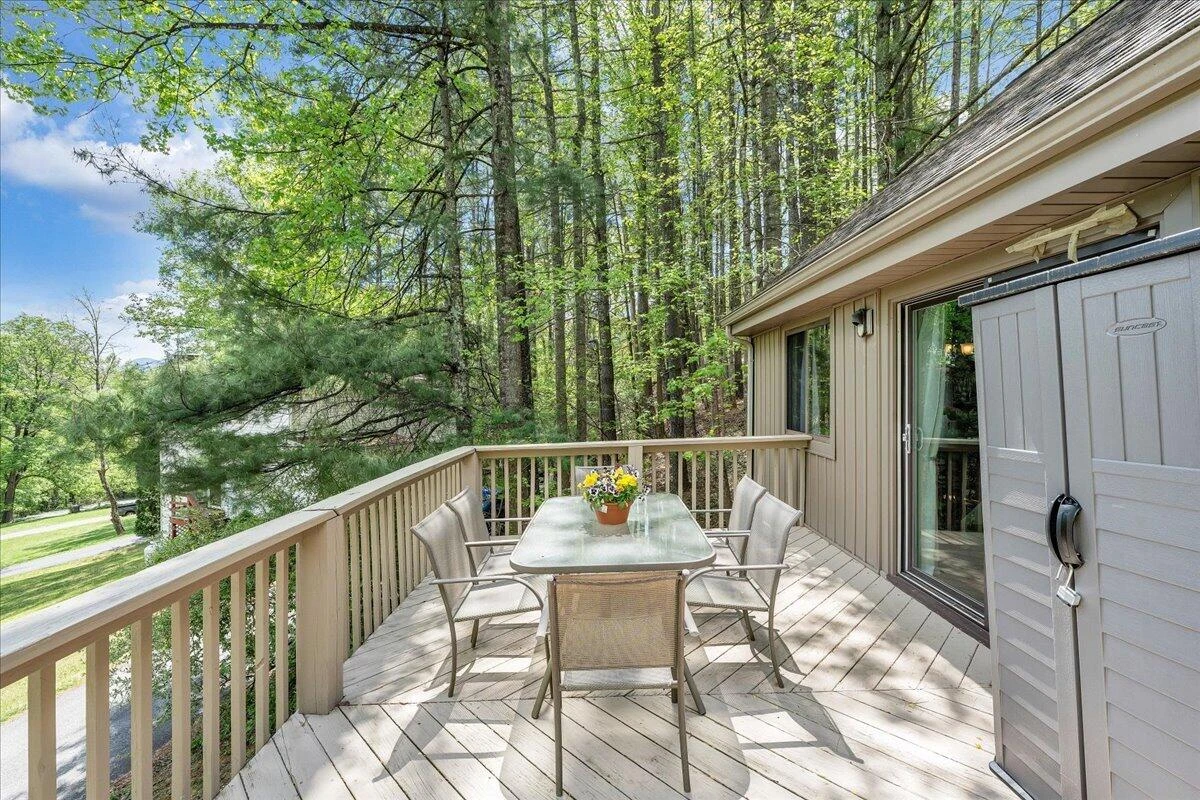 8664 Martins Creek RD - Photo 32