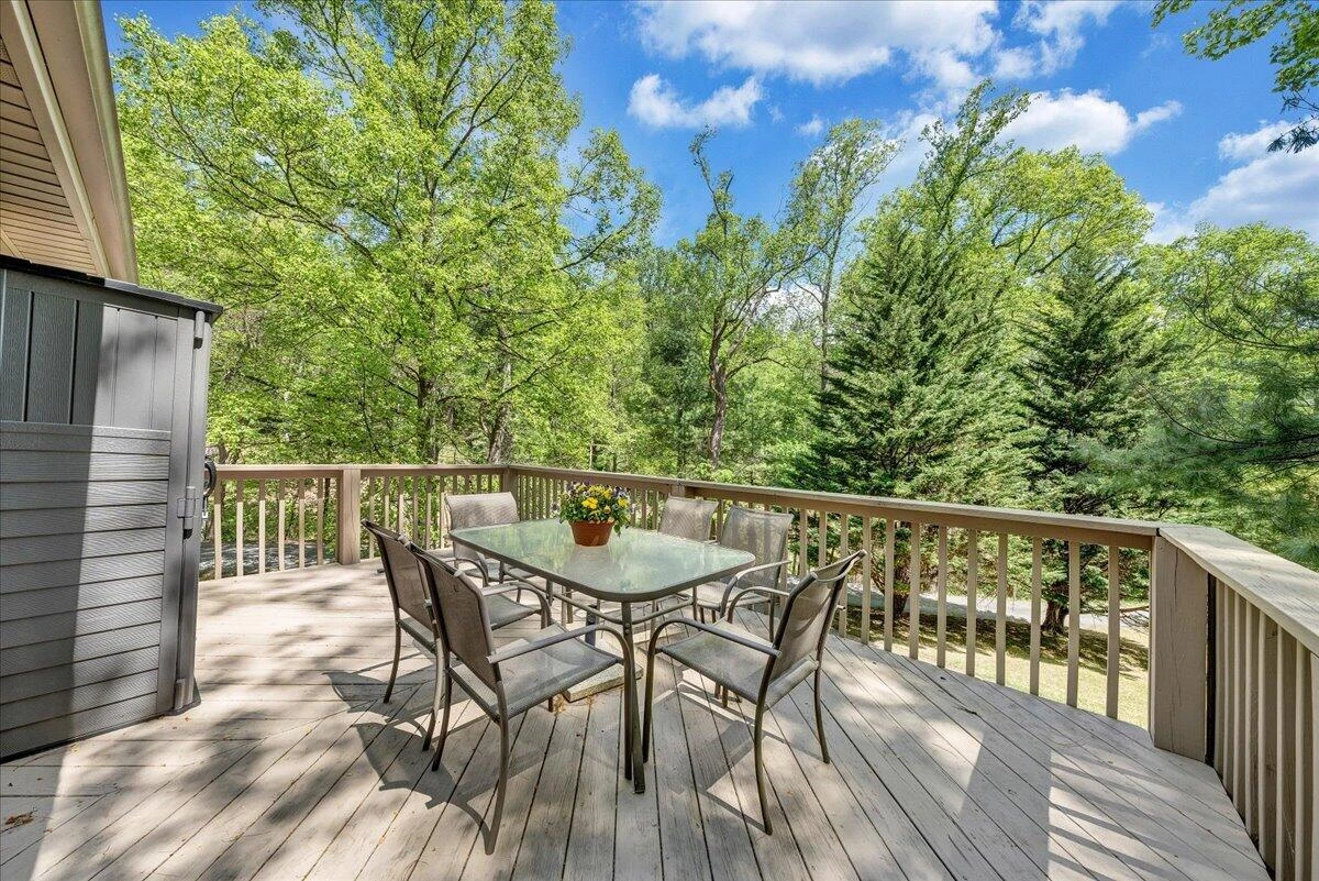 8664 Martins Creek RD - Photo 35