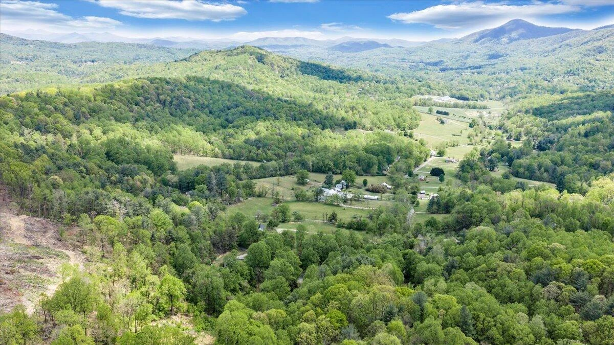 8664 Martins Creek RD - Photo 49