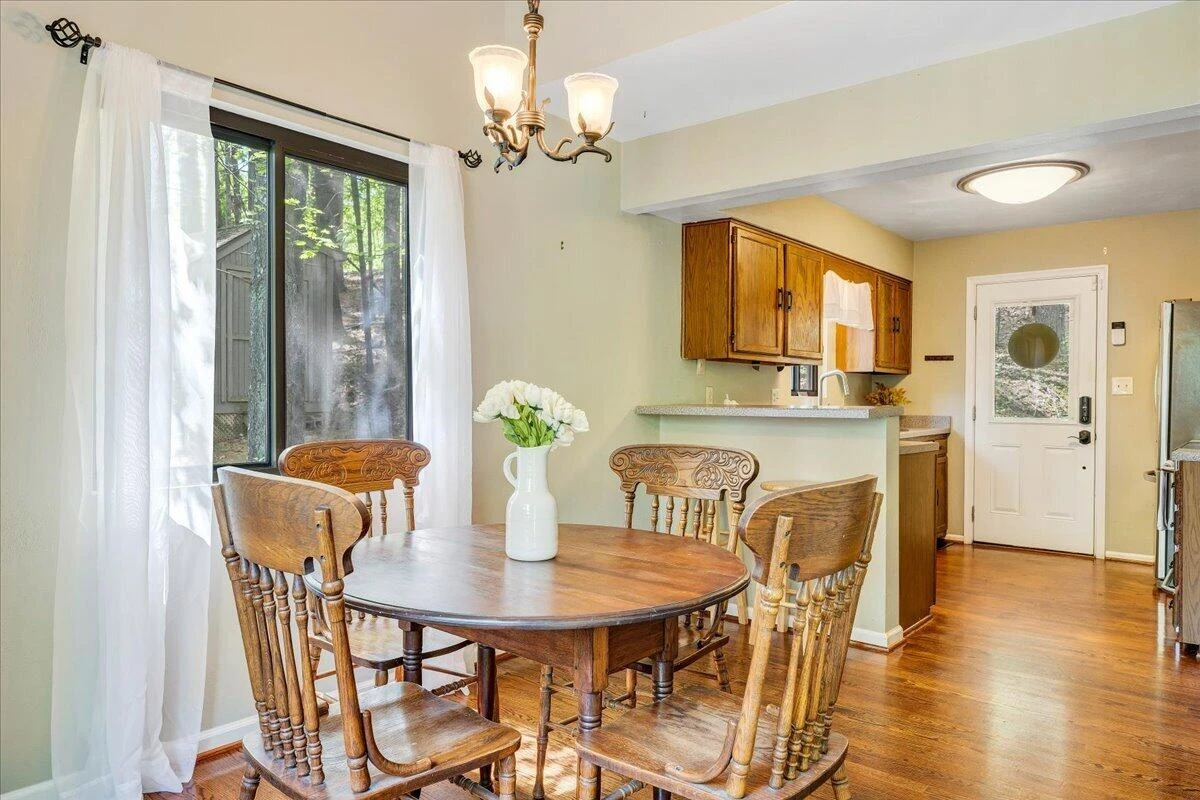 8664 Martins Creek RD - Photo 12