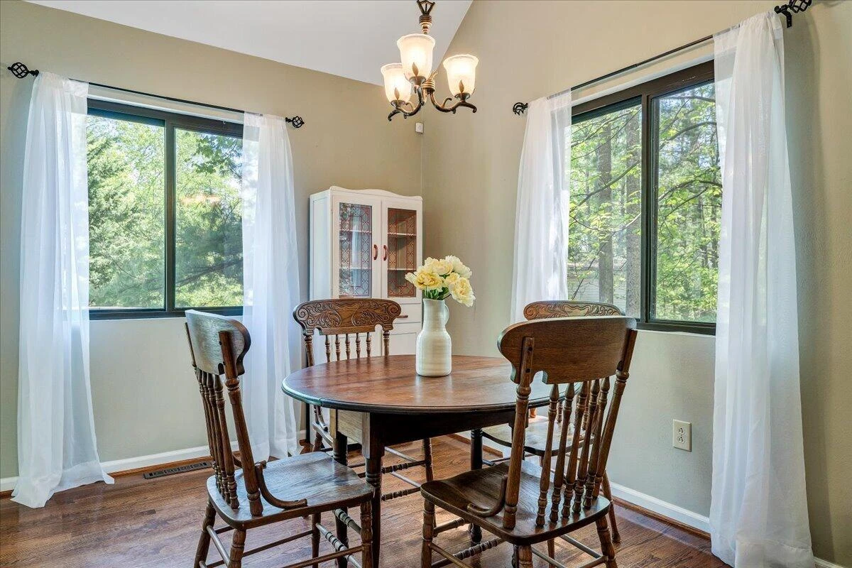 8664 Martins Creek RD - Photo 13