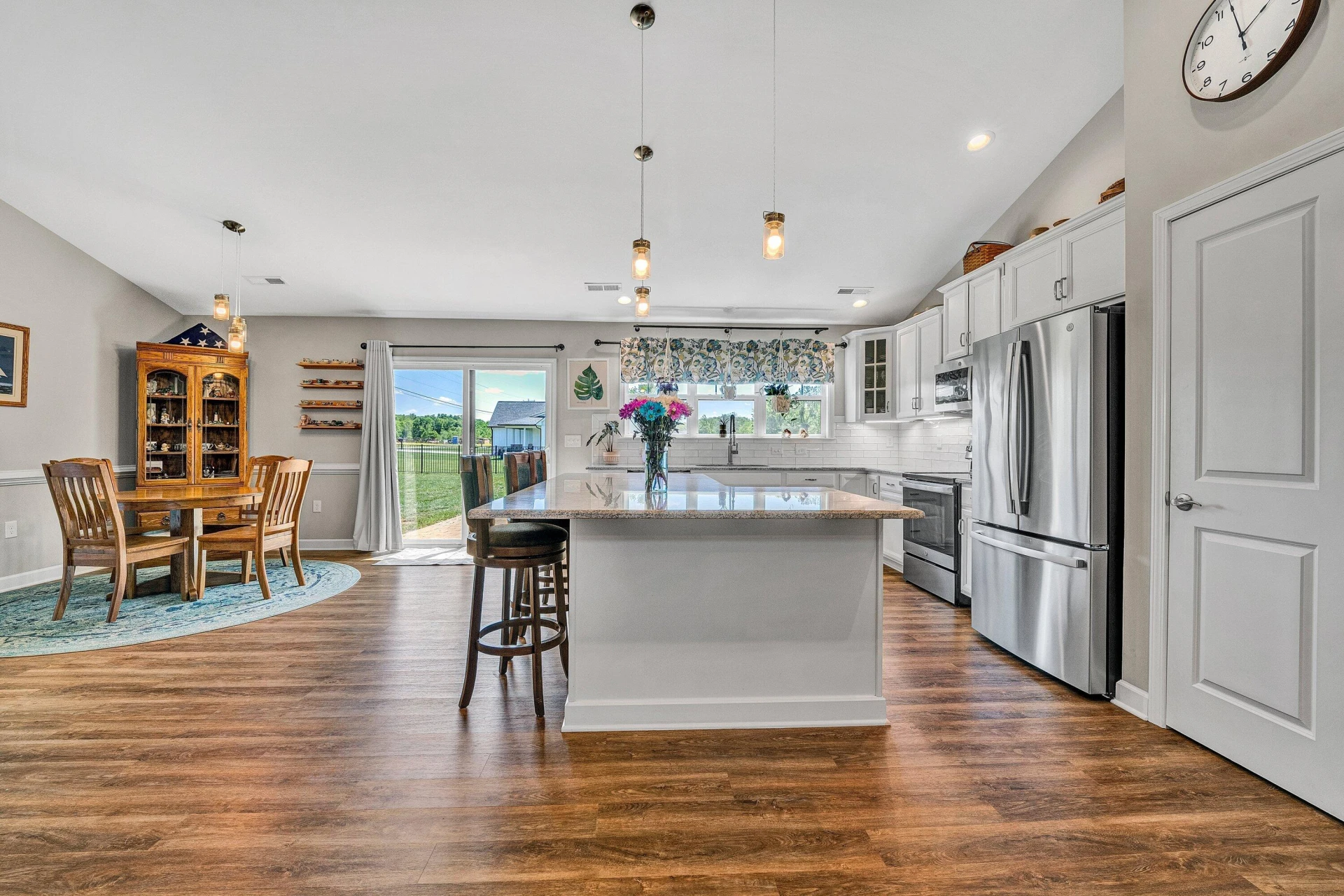 915 Morewood RD - Photo 11