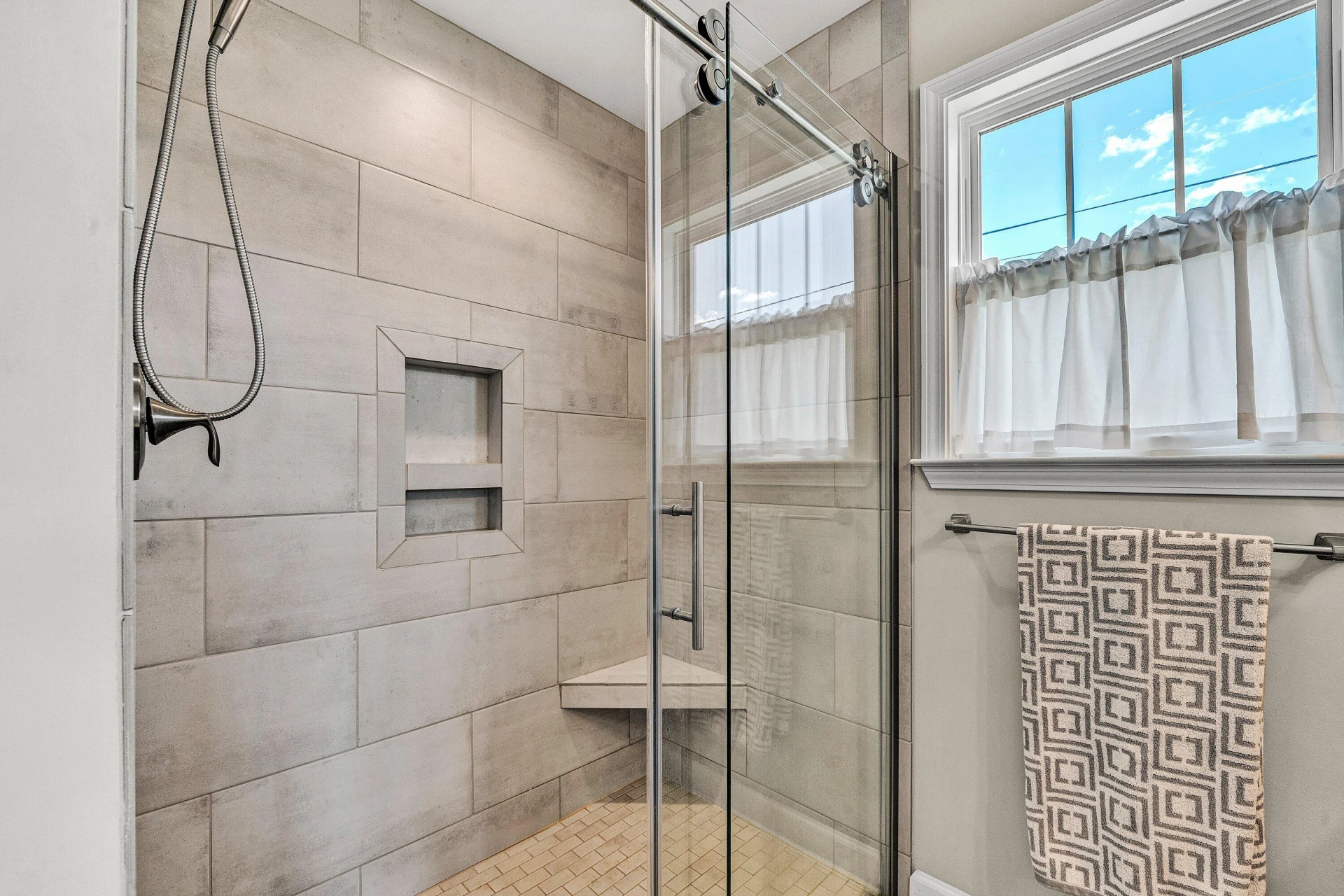 915 Morewood RD - Photo 28