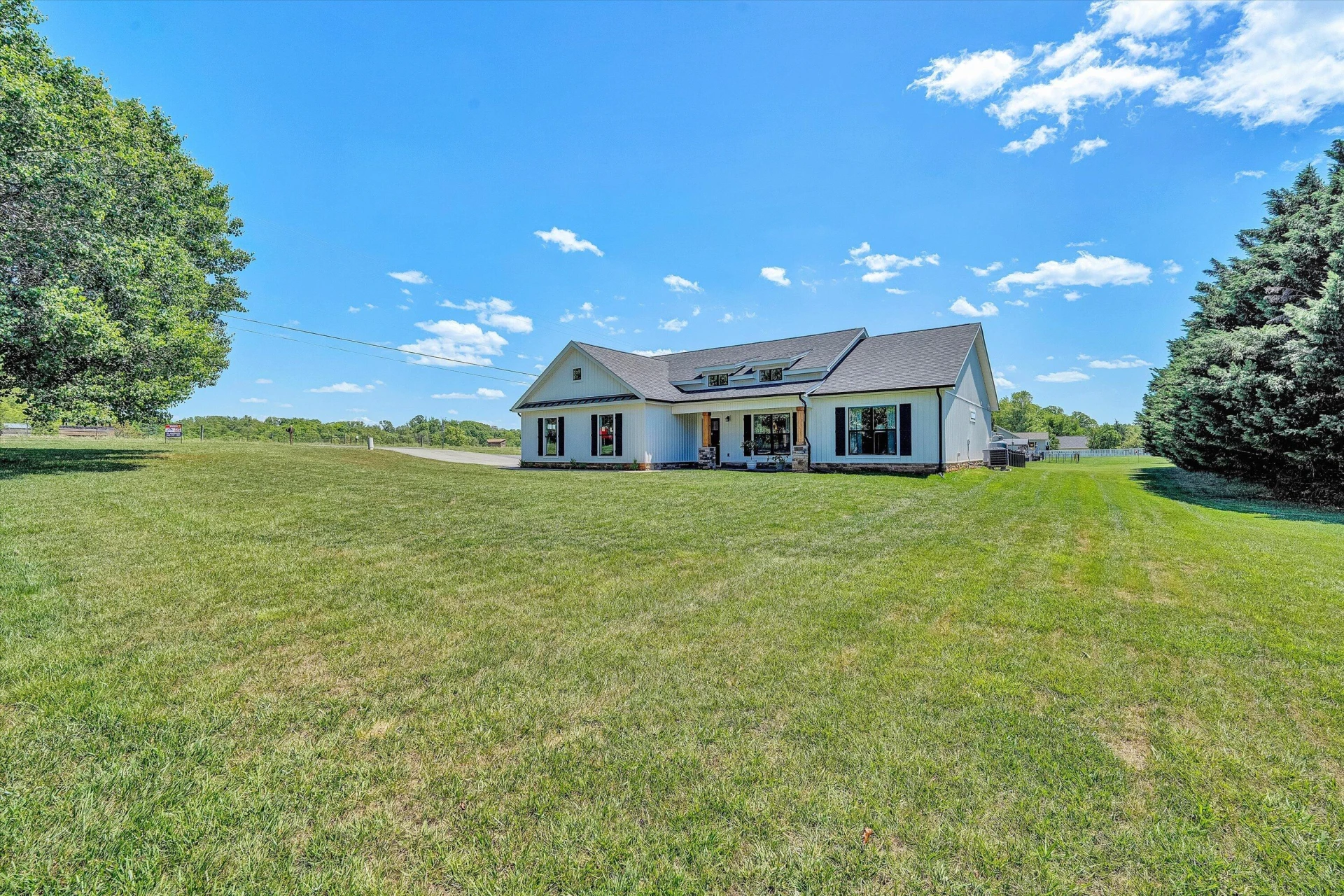 915 Morewood RD - Photo 44
