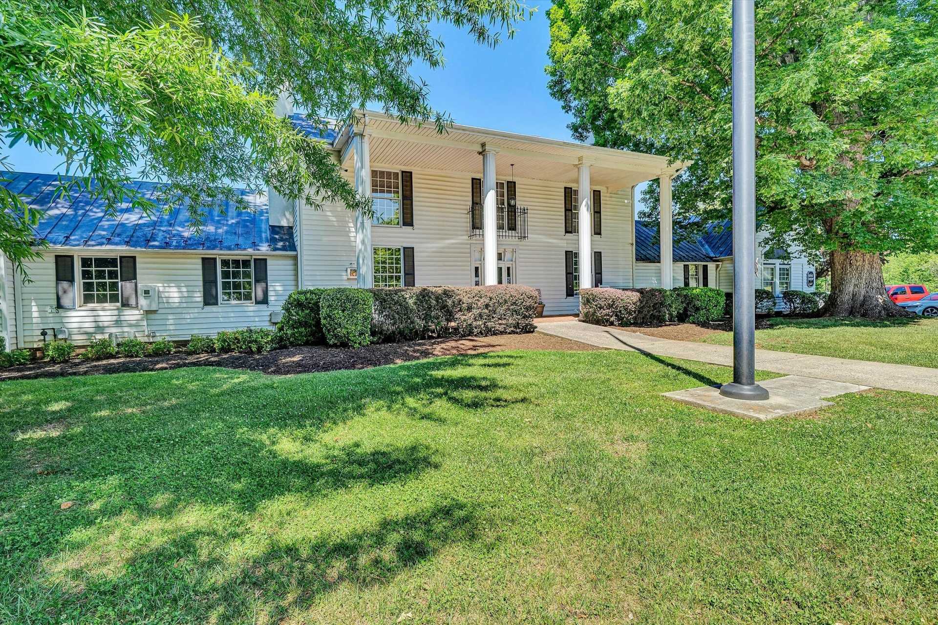 915 Morewood RD - Photo 51