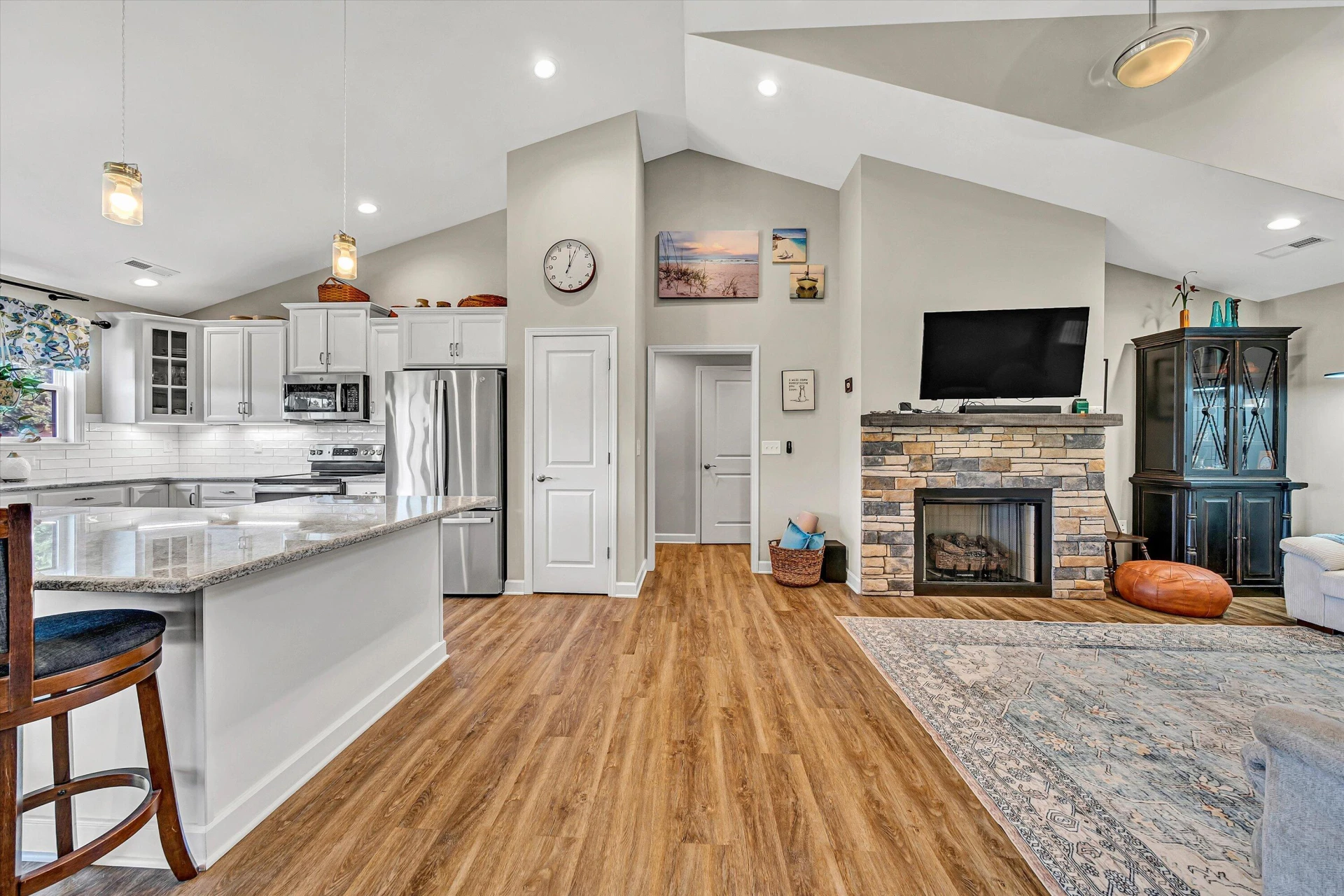 915 Morewood RD - Photo 7