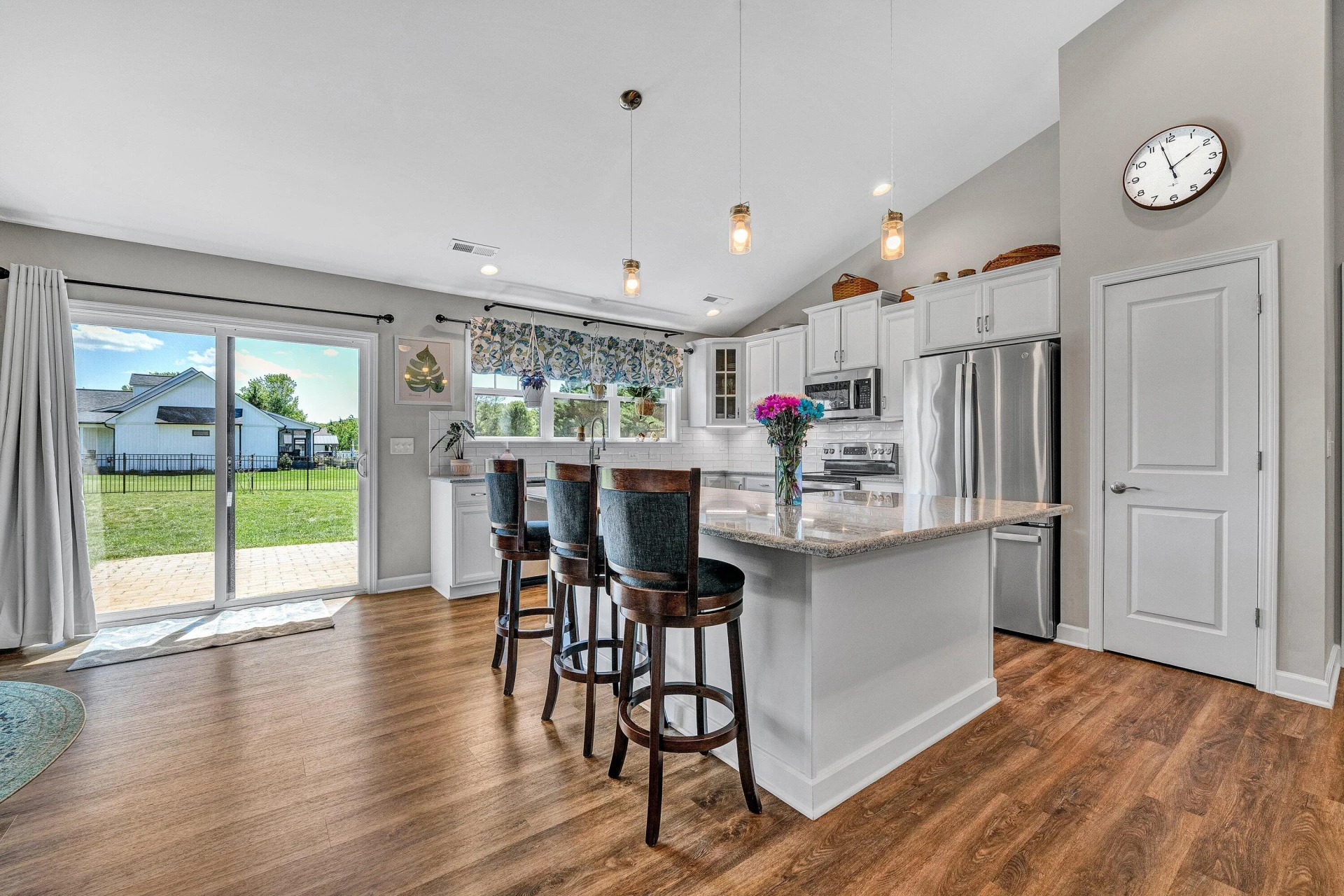 915 Morewood RD - Photo 10