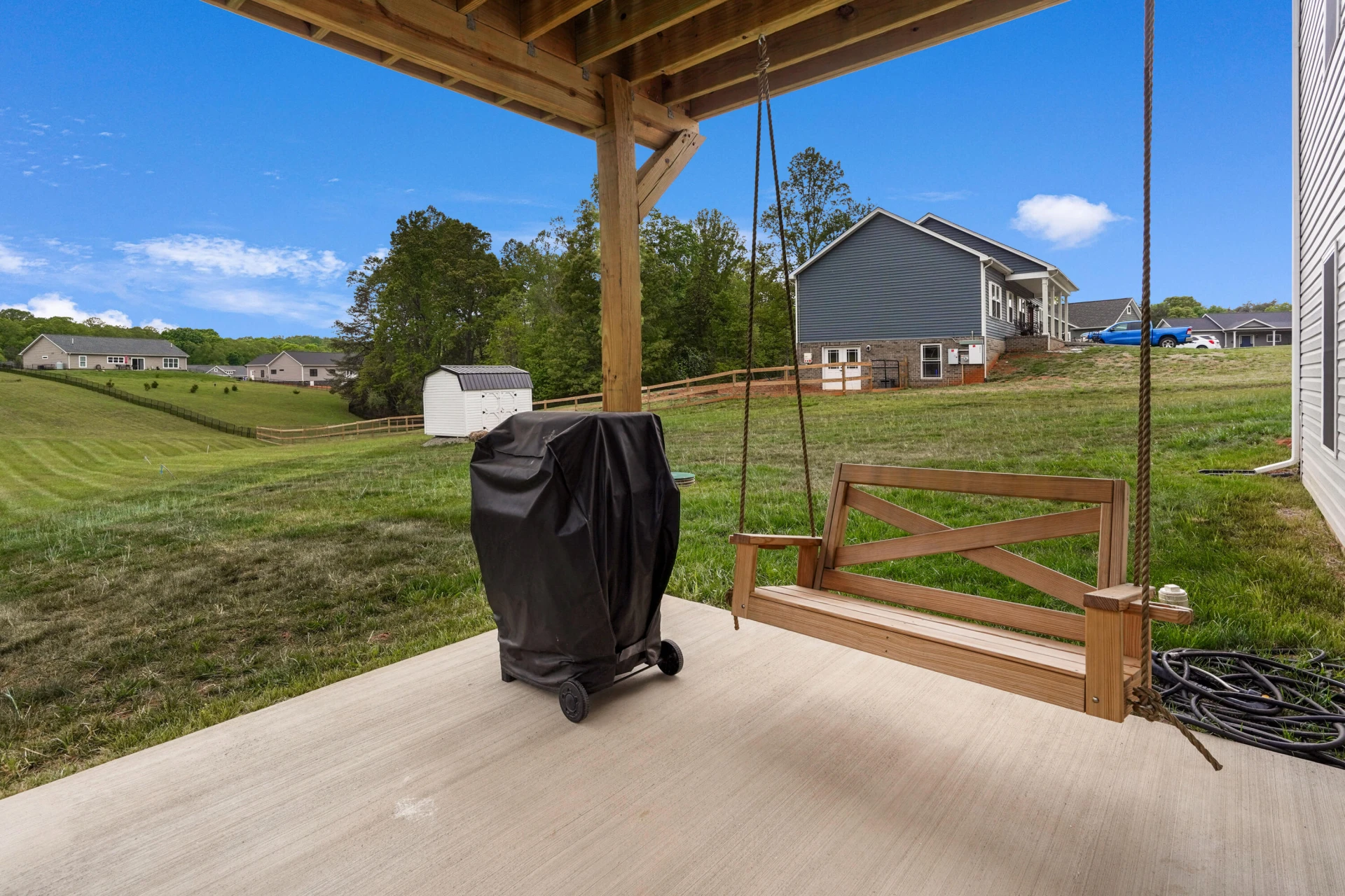 105 Belvior CIR - Photo 40