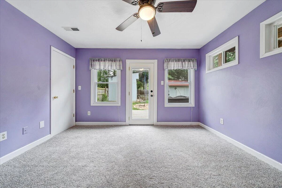 1233 Martha DR - Photo 39