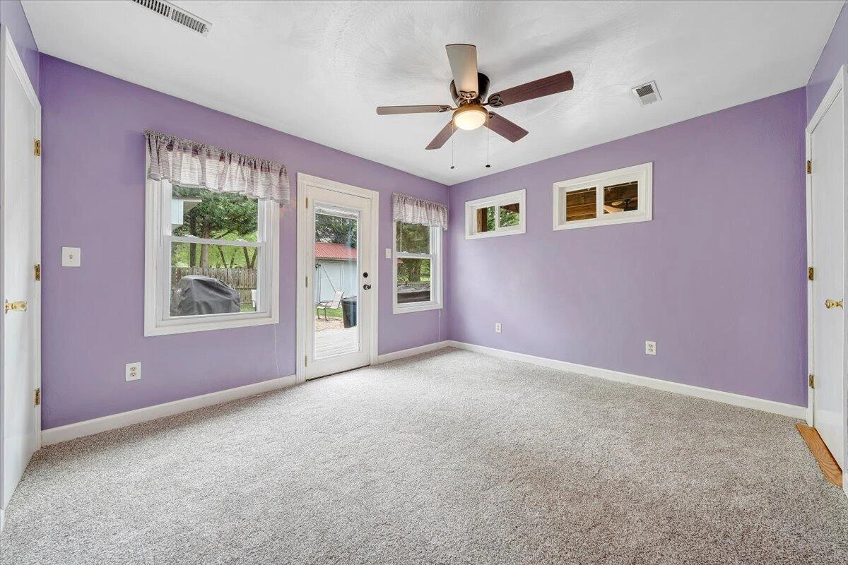 1233 Martha DR - Photo 40