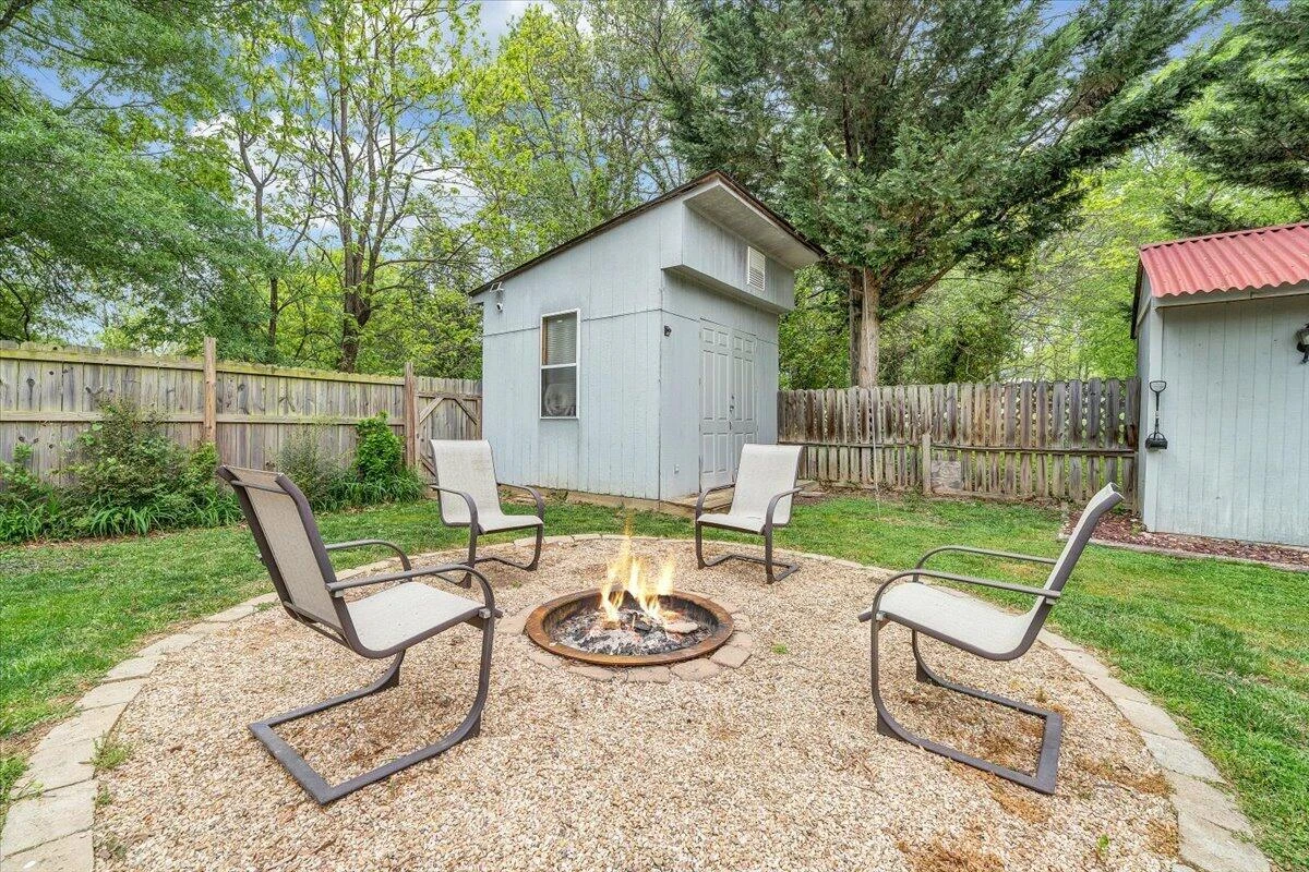 1233 Martha DR - Photo 50