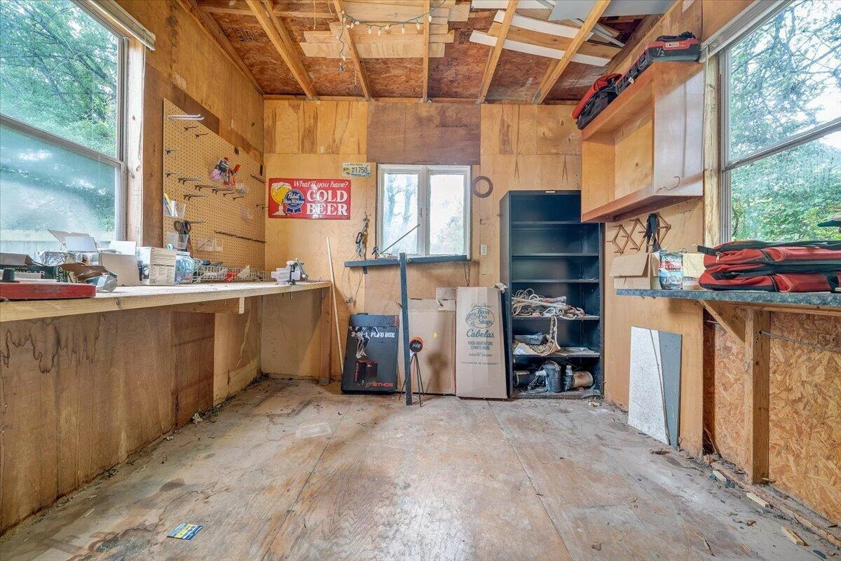1233 Martha DR - Photo 53