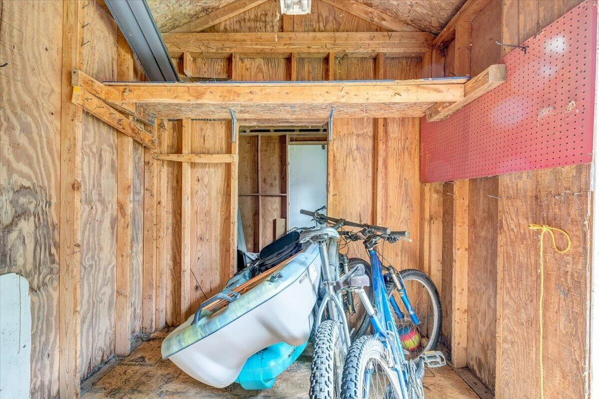 1233 Martha DR - Photo 55