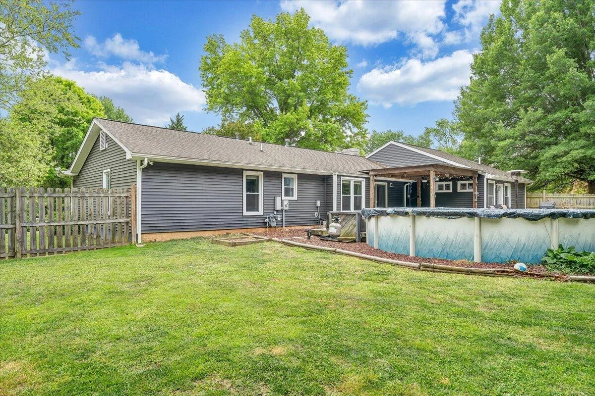 1233 Martha DR - Photo 56
