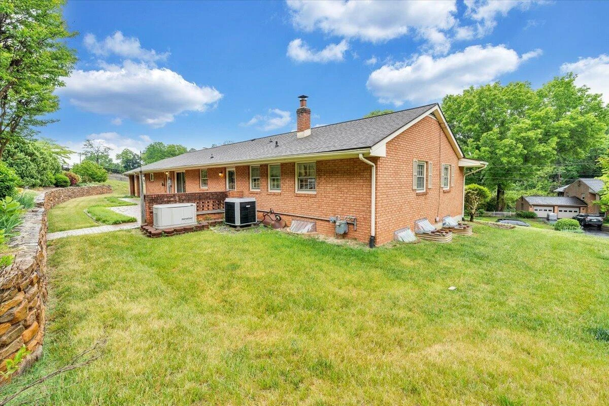 5105 Medmont CIR - Photo 51