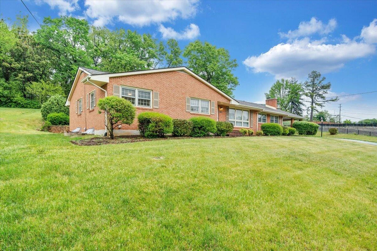 5105 Medmont CIR - Photo 56