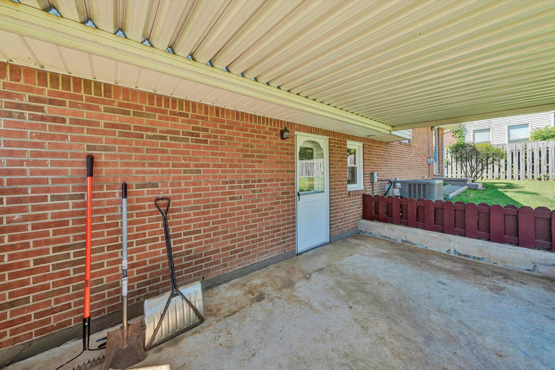 1771 Glendon RD - Photo 31