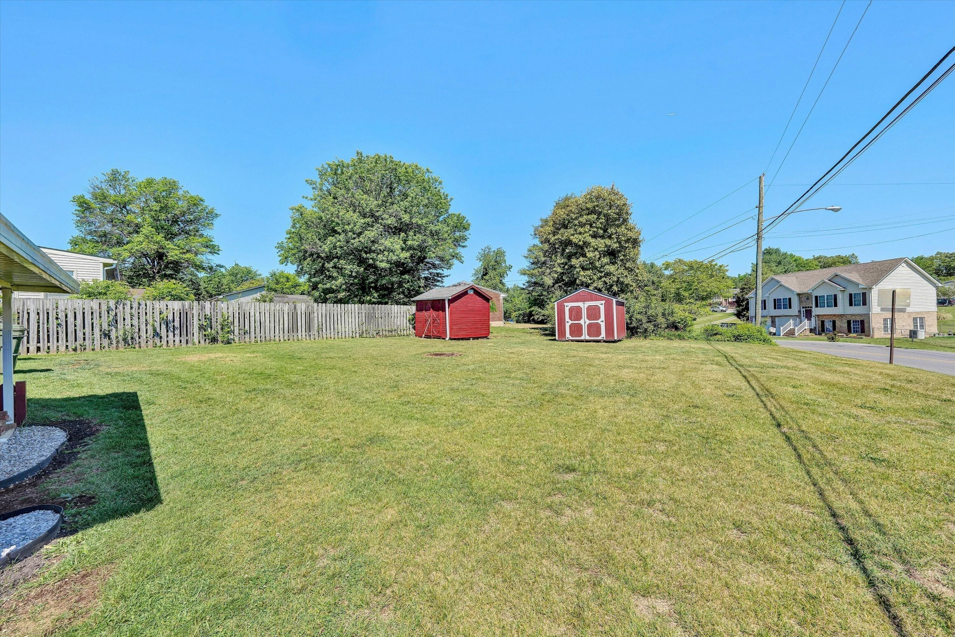1771 Glendon RD - Photo 32