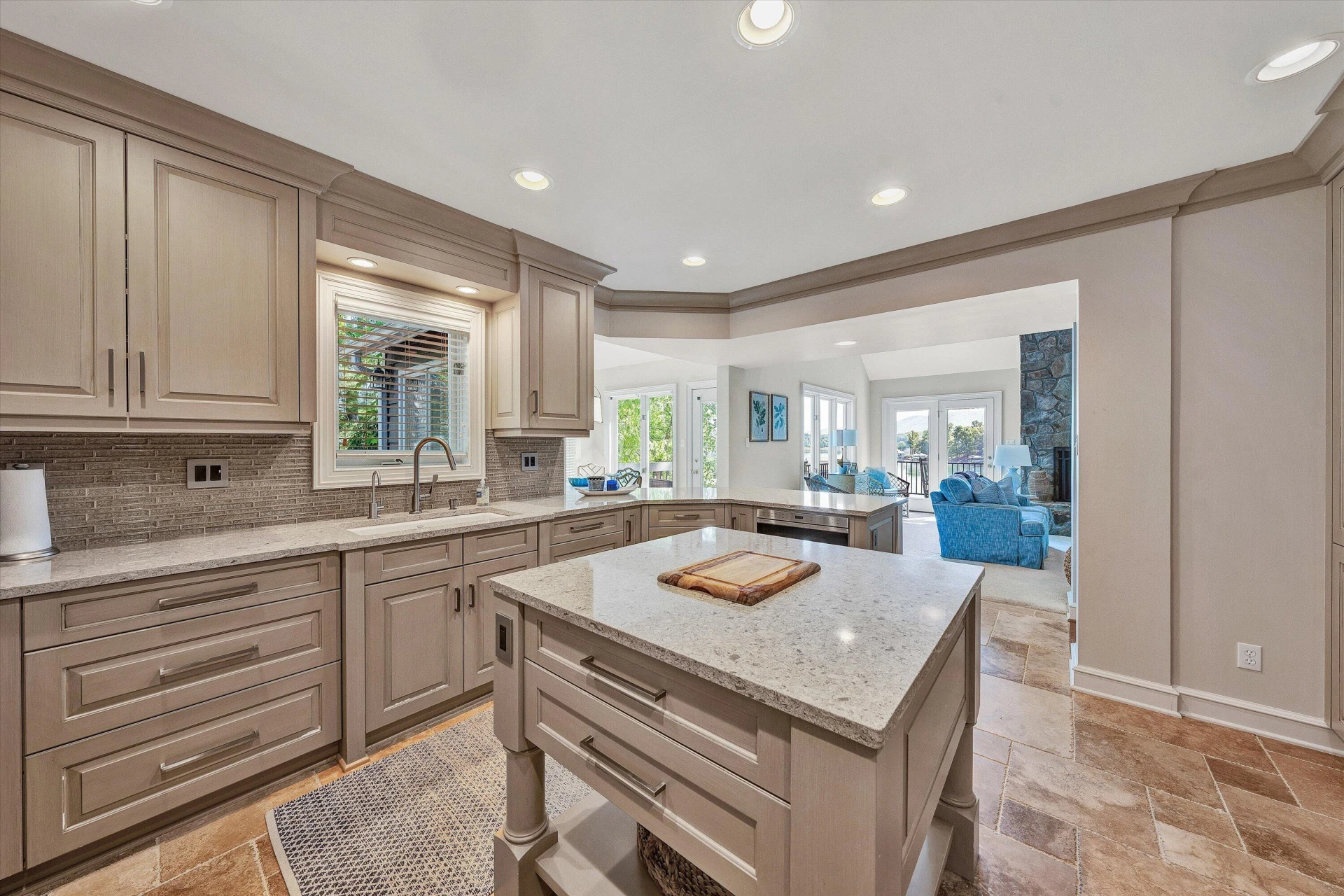 25 Findlay CIR - Photo 24
