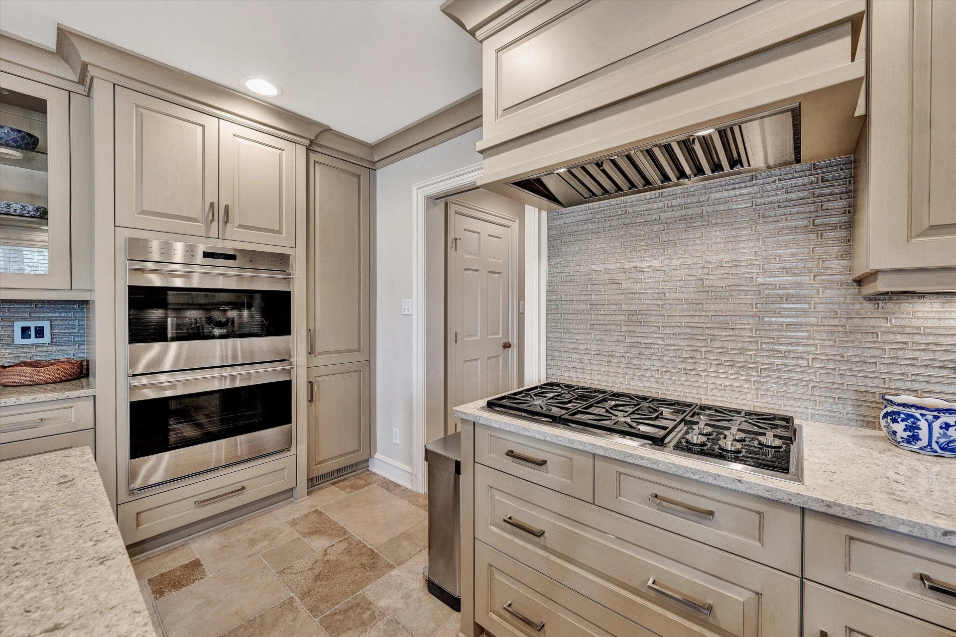 25 Findlay CIR - Photo 26