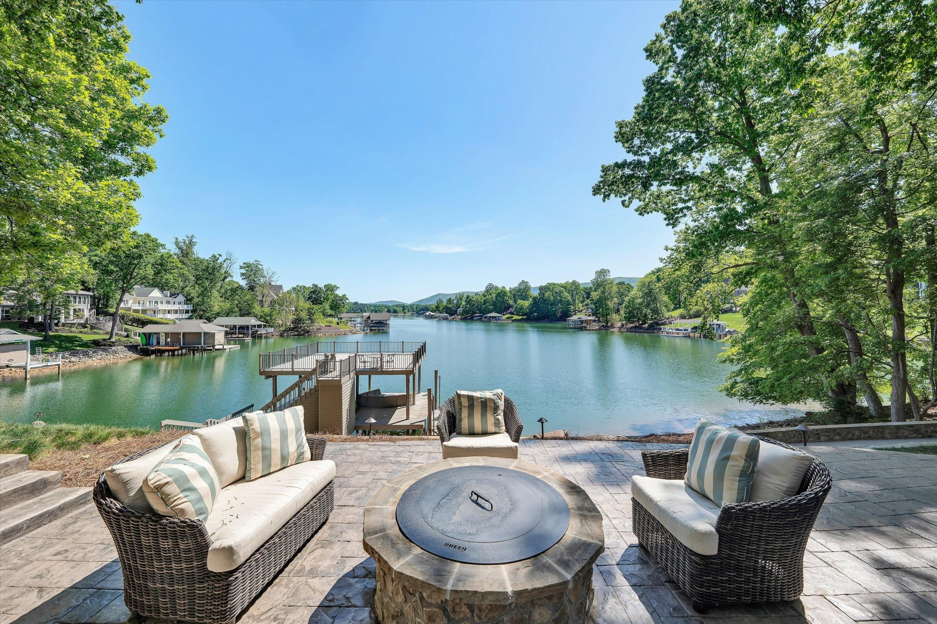 25 Findlay CIR - Photo 80