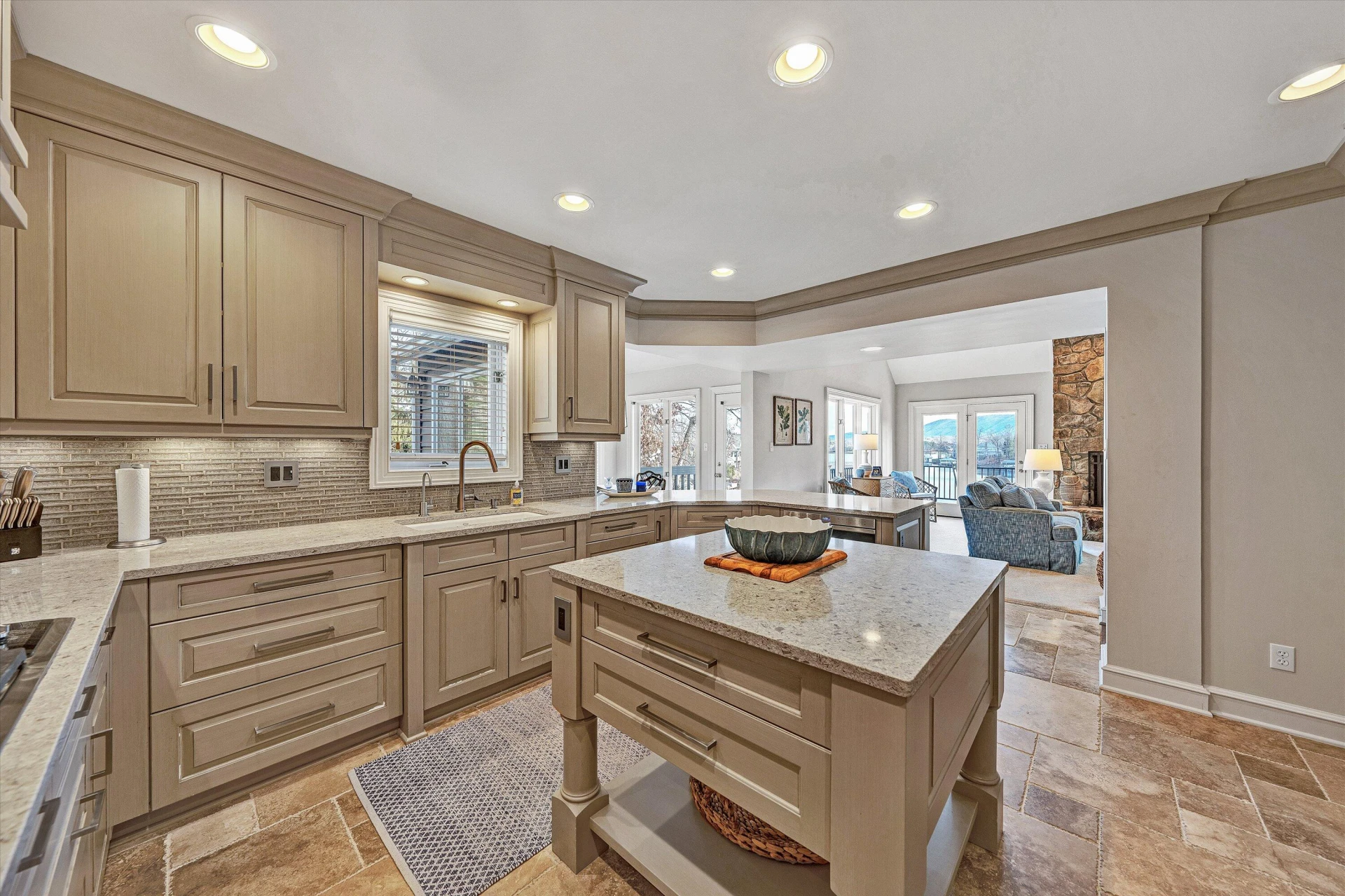 25 Findlay CIR - Photo 95