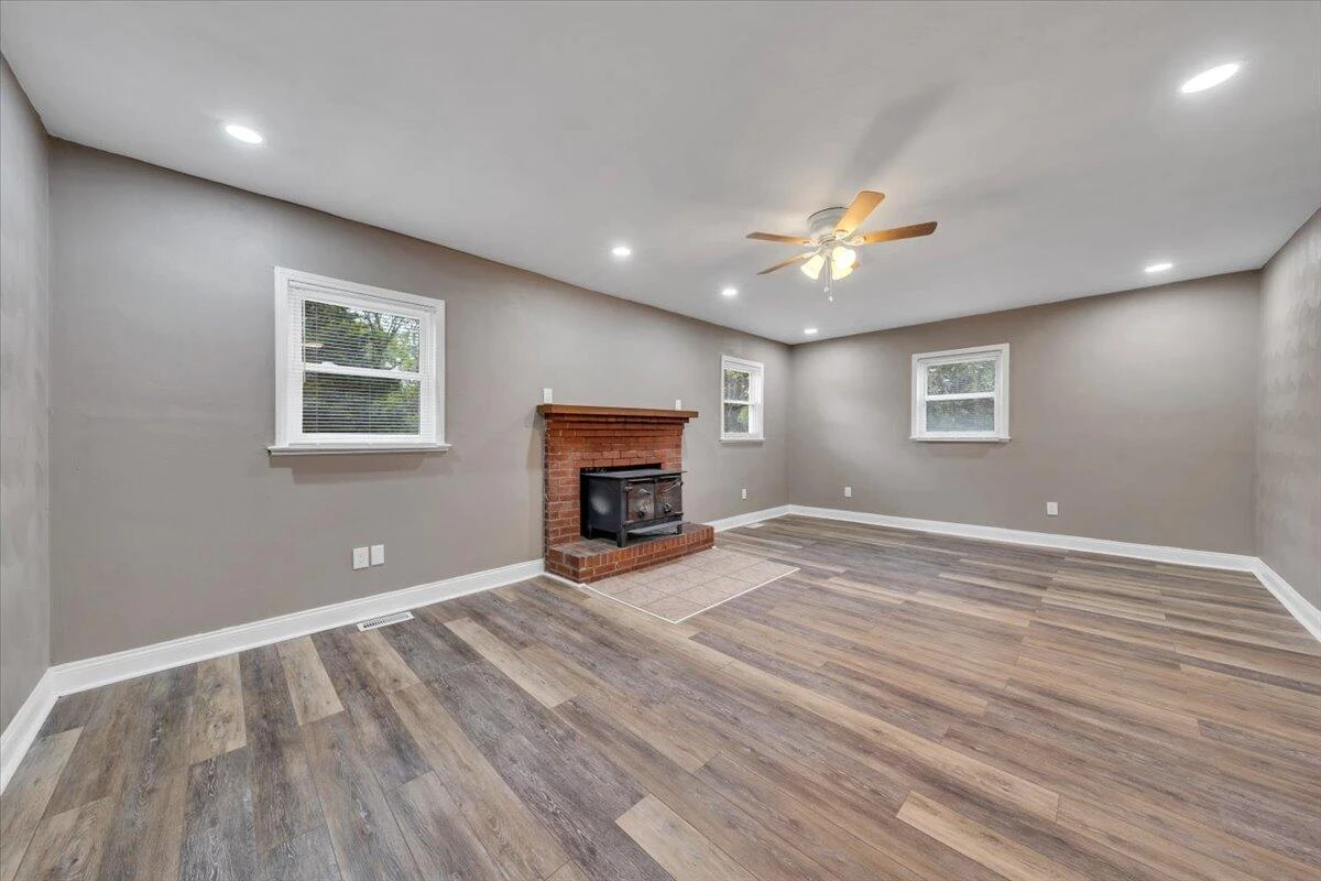 2415 Overlook RD - Photo 10