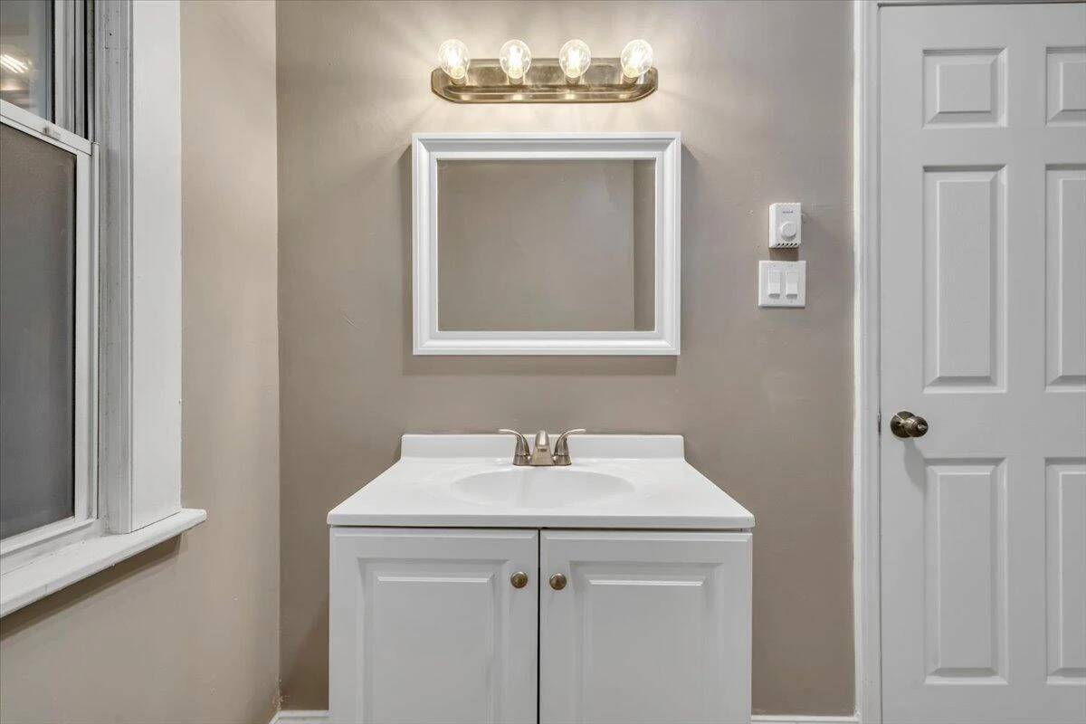 2415 Overlook RD - Photo 15
