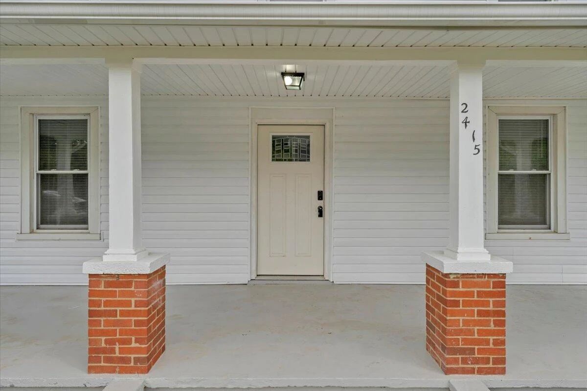 2415 Overlook RD - Photo 2
