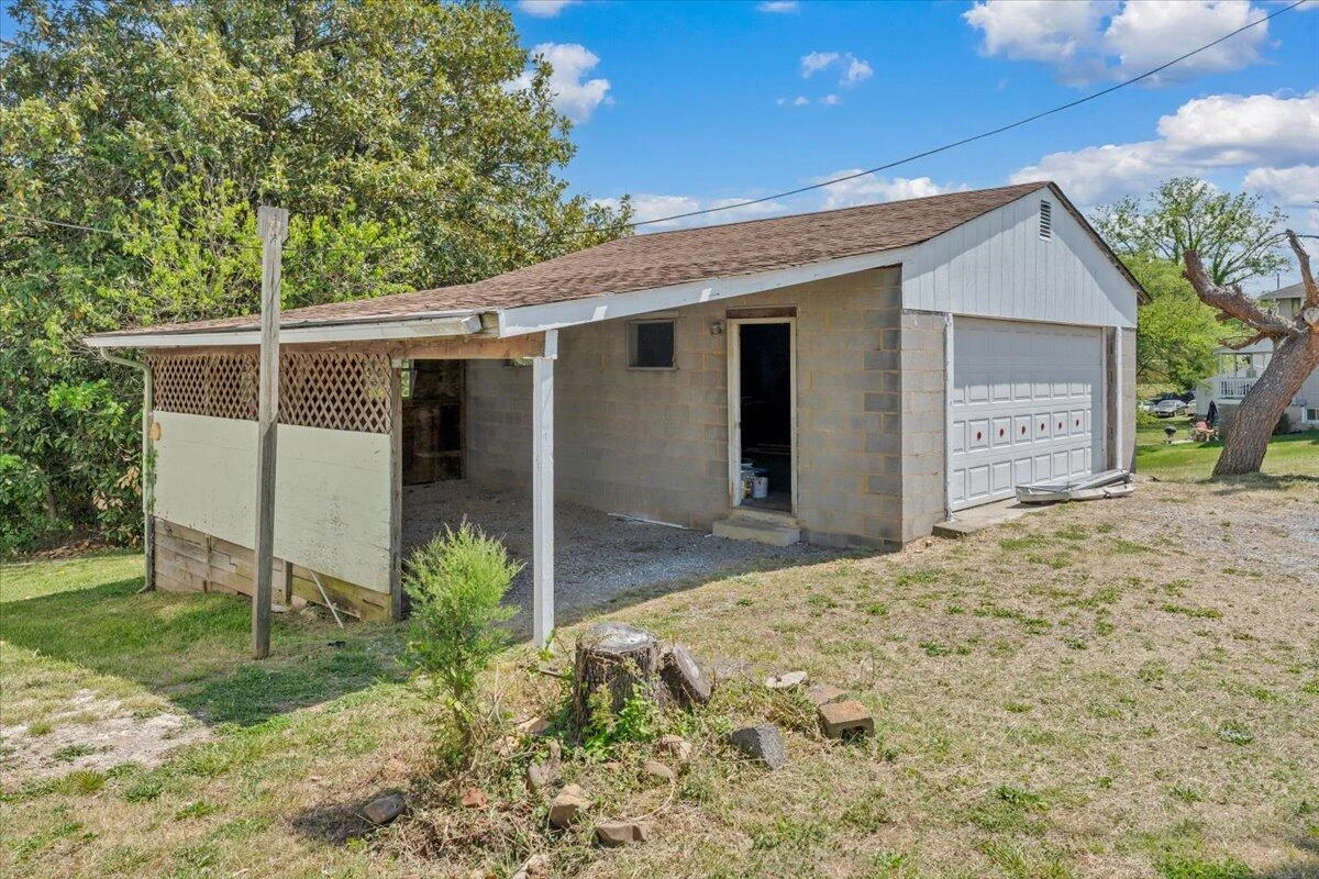 2415 Overlook RD - Photo 28