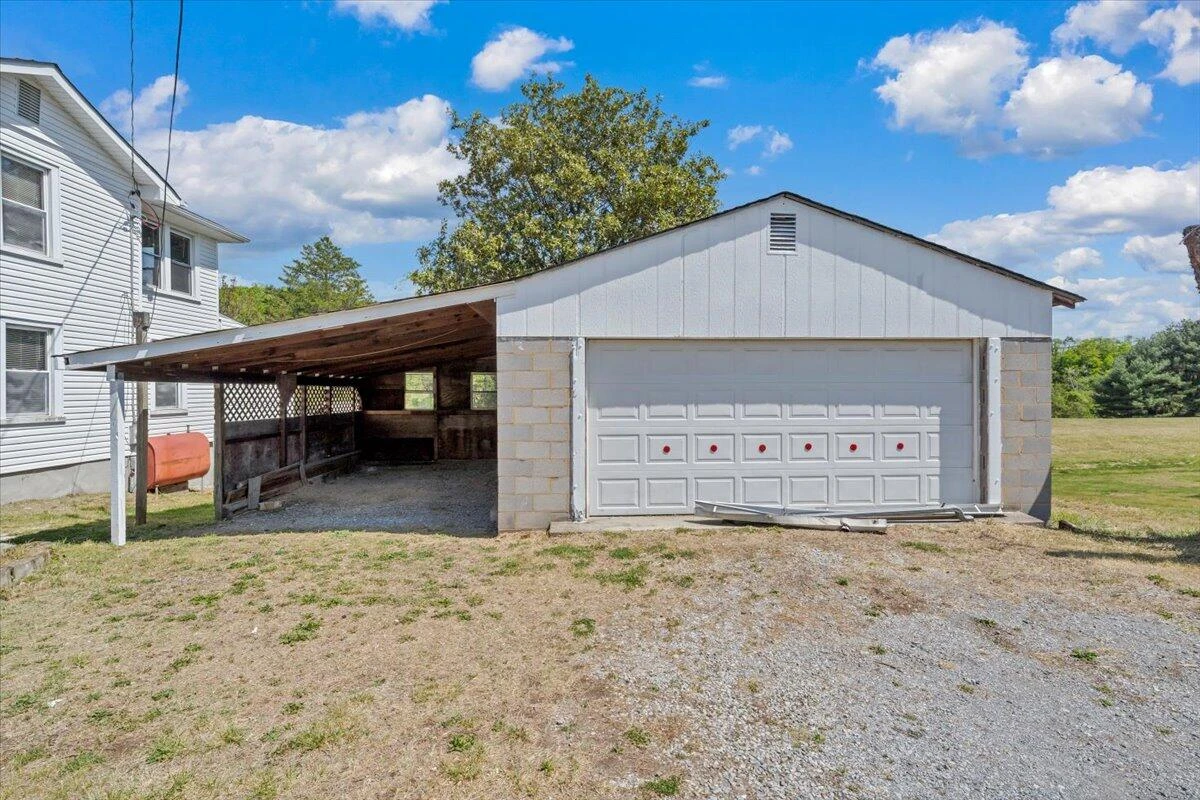 2415 Overlook RD - Photo 29