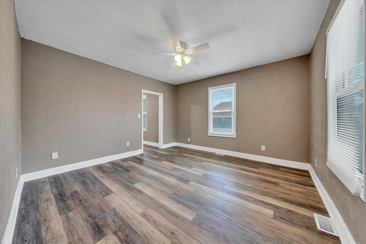 2415 Overlook RD - Photo 3