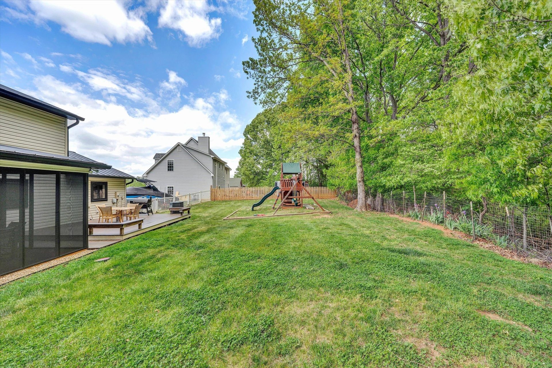 150 INDIAN POINTE DR - Photo 32