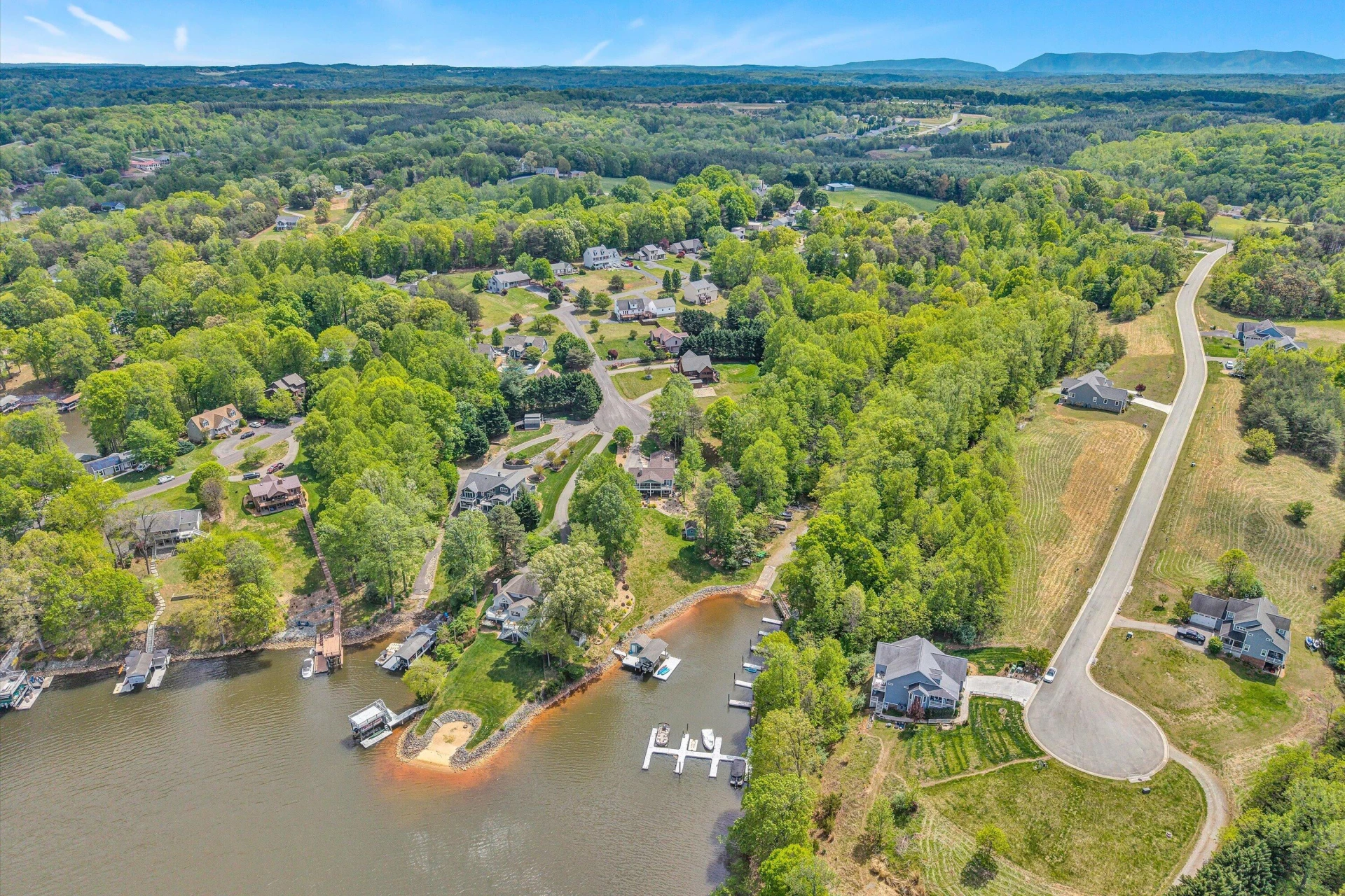 150 INDIAN POINTE DR - Photo 38