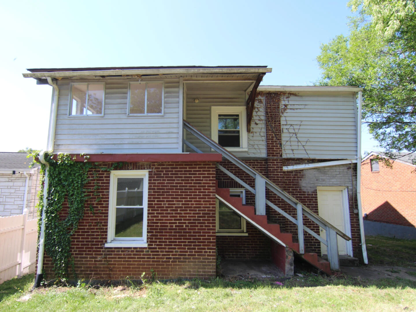 1651 Syracuse AVE - Photo 20