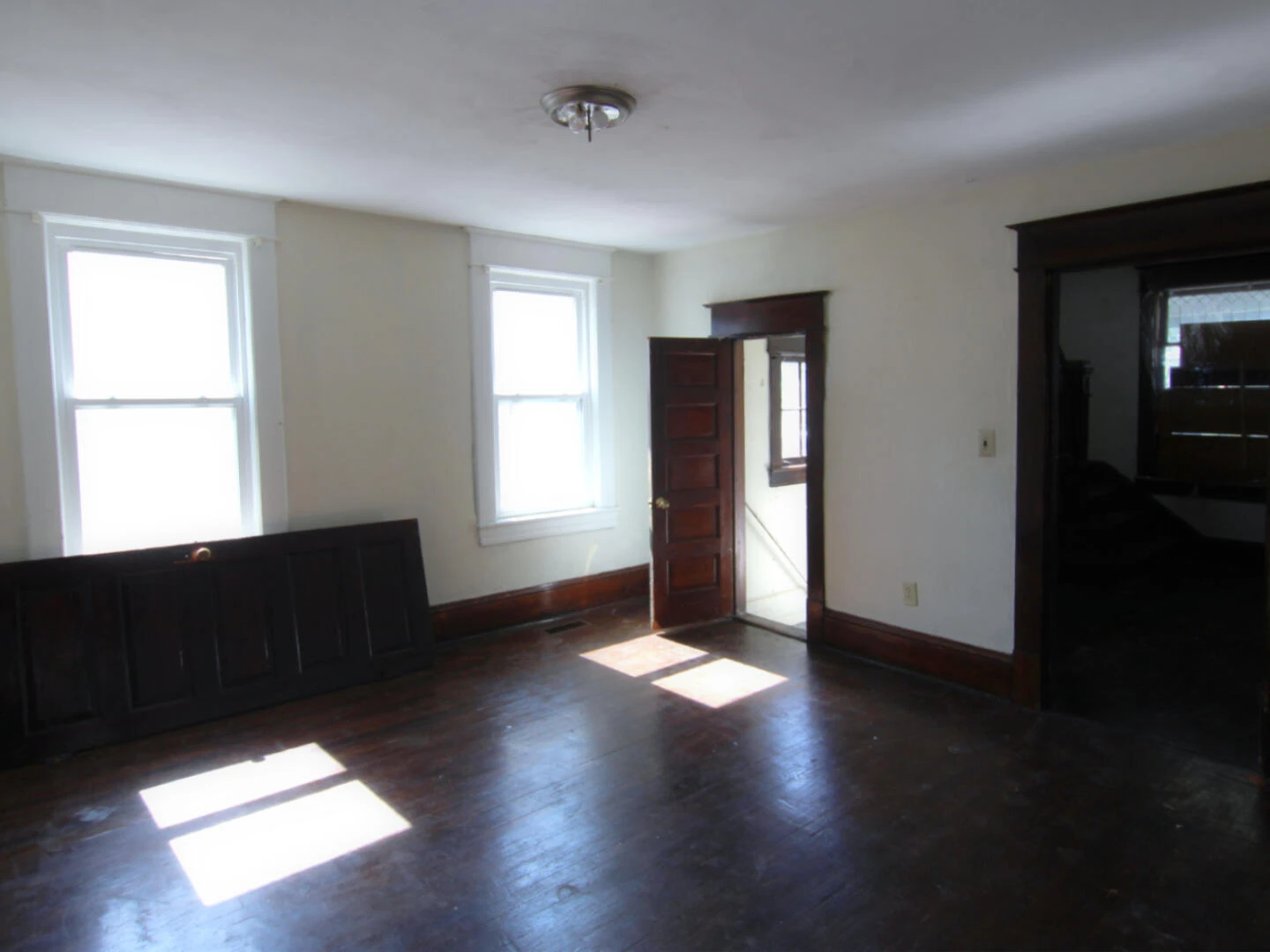 1651 Syracuse AVE - Photo 6