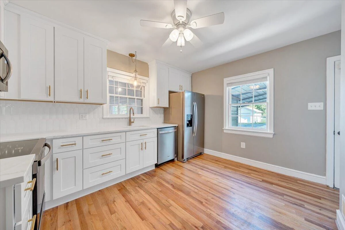 3016 Grandin RD - Photo 14