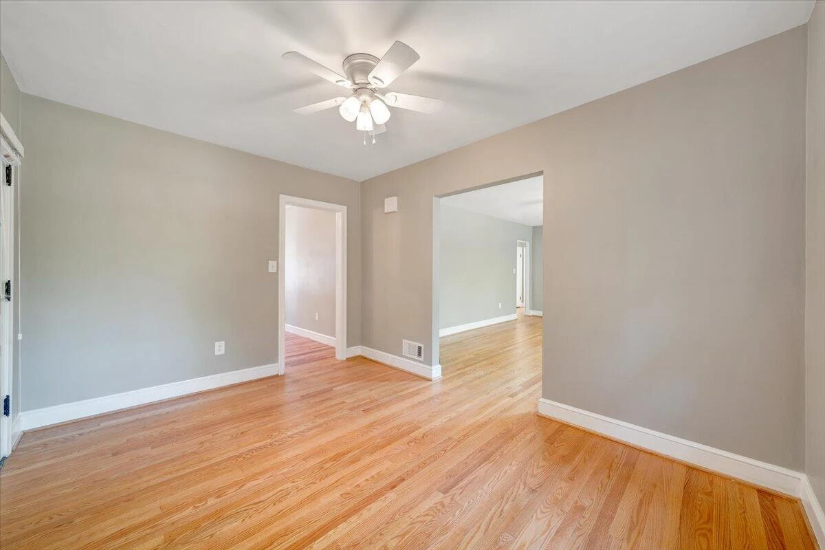 3016 Grandin RD - Photo 18