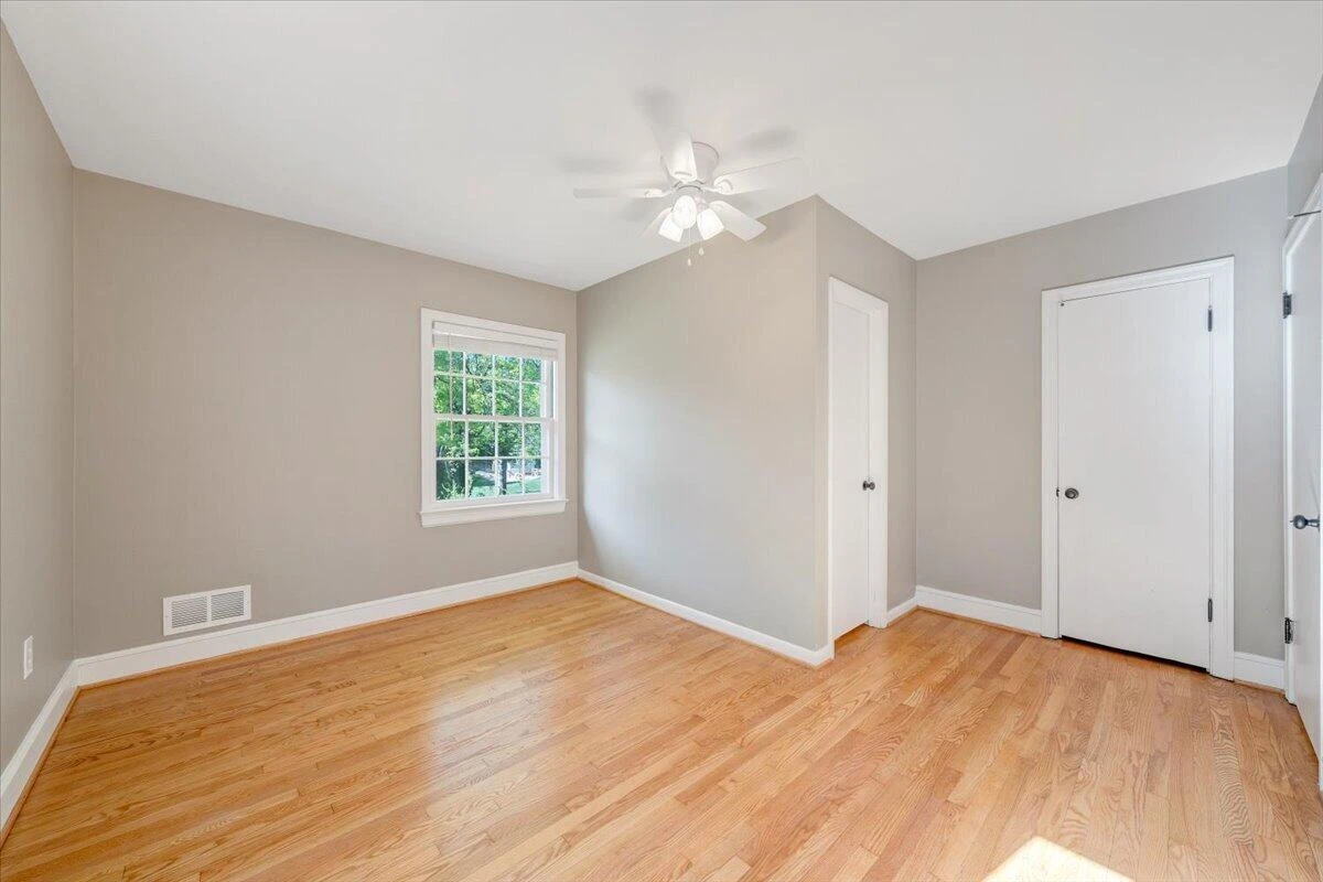 3016 Grandin RD - Photo 24