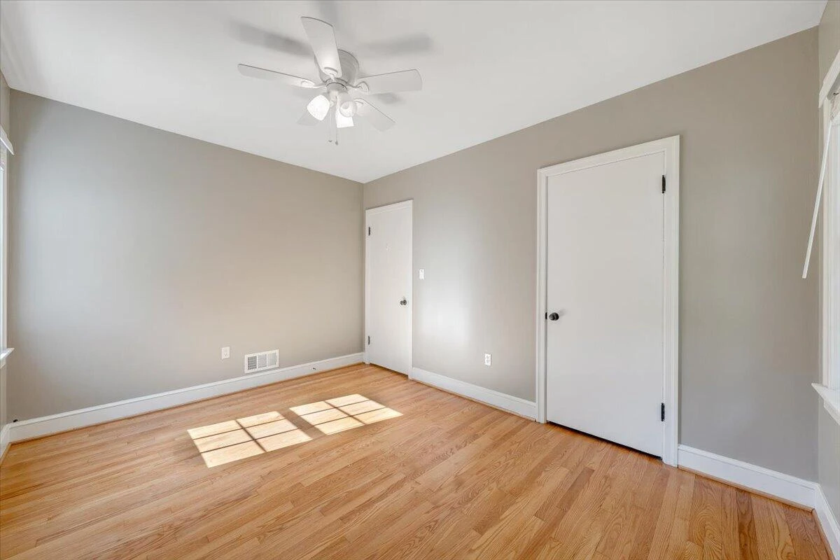 3016 Grandin RD - Photo 31